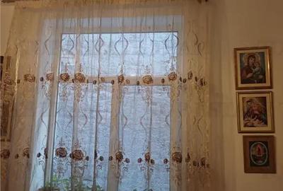 Apartament cu 3 camere semidecomandat în Central - 1