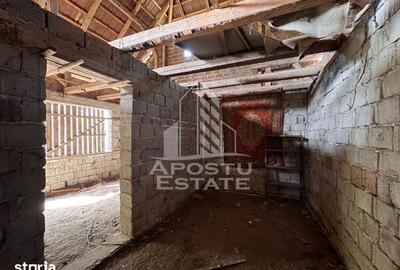 Casă cu Teren 1439 Mp în Central - 6