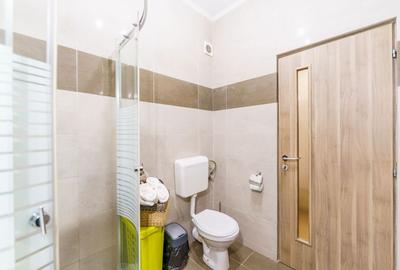 Apartament cu 3 camere decomandat, mobilat în UTA - 8
