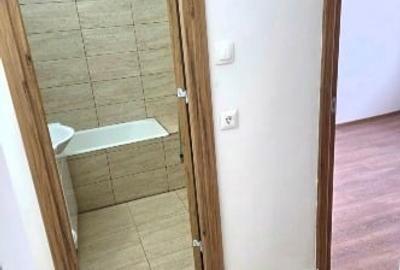 Apartament cu 3 camere decomandat în Eremia