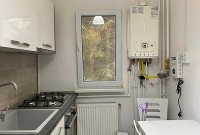 Proprietar, vând apartament cu două camere nedecomandate , mobilat si utilat lux - 3