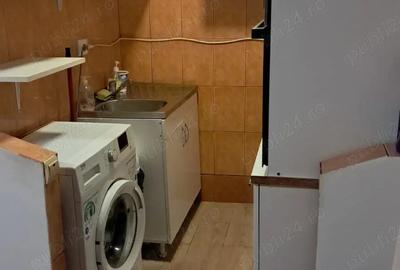 Pf inchiriez apartament strada Busteni - 1