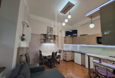 Apartament cu 3 camere nedecomandat, mobilat în Central