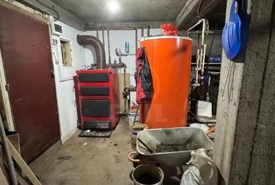Casă cu 10 camere cu Canalizare în Lupeni - 3