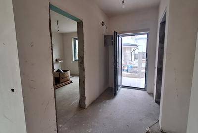 Casă individuală cu 3 camere cu Canalizare în Central - 8