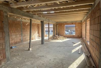 Casă cu 3 camere în Aleșd - 2