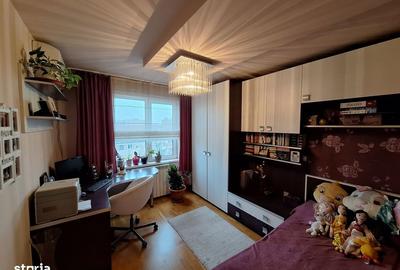 Apartament cu 3 camere decomandat, mobilat în Circumvalațiunii - 9