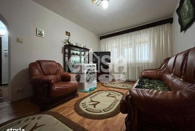 Apartament cu 3 camere semidecomandat în Micro 8 - 18