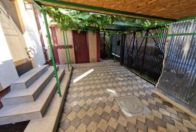 Vand apartament cu 2 camere in vila zona Regie , Belvedere , Orhideea - 1