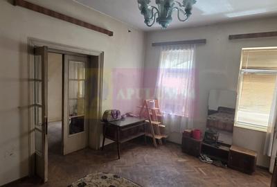 Casă cu 4 camere în Central - 5