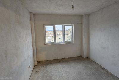 Apartament cu 2 camere semidecomandat în Sud - 3