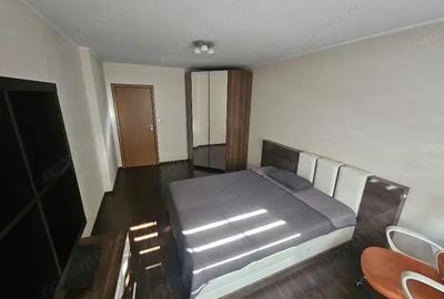 Apartament cu 3 camere în Decebal - 1