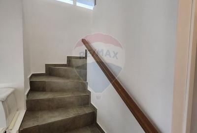 Casă cu 4 camere cu Teren 295 Mp în Aviației - 17