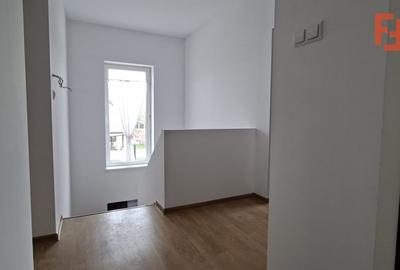 Casă individuală cu 4 camere cu Garaj în Sânmihaiu Român - 6