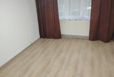 Apartament cu 3 camere decomandat în Steaua - 2