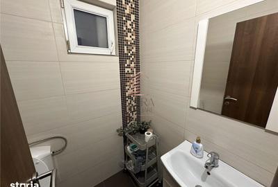 Casă cu 6 camere cu Teren 70 Mp în Central - 13