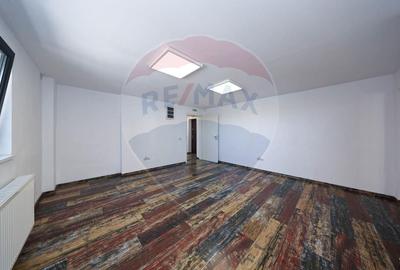 Birou, de 139.25 mp, în 13 Decembrie - 27