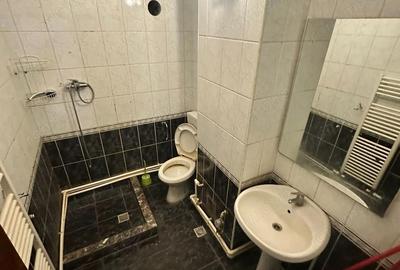 Apartament cu 2 camere decomandat în Girocului