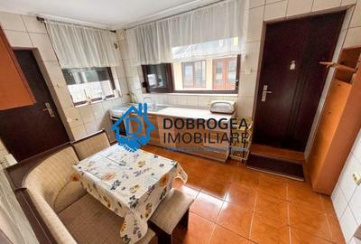 Casă cu 4 camere cu Teren 783 Mp în Central - 1