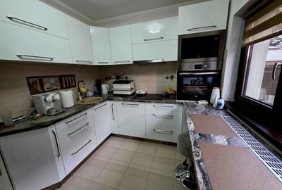 Casă cu 4 camere în Central - 4