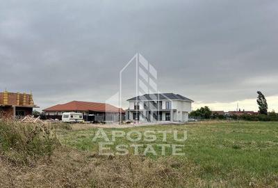 Teren de 707 mp, în Săcălaz