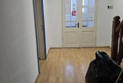 Spațiu comercial, de 55 mp, în Central