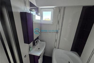 Royal Imobiliare - Vanzare apartament 3 camere zona 9 Mai - 17