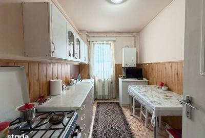 Apartament cu 2 camere semidecomandat în Vasile Aaron - 3