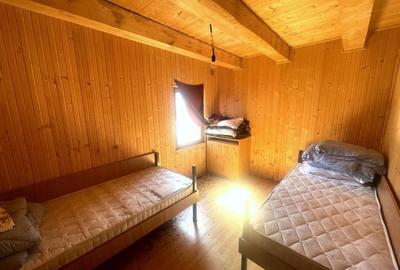 Casă individuală cu 7 camere cu Canalizare în Rogojel - 5