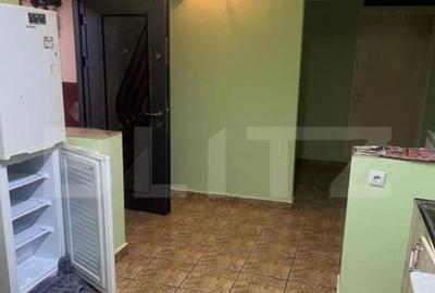 Apartament de vanzare cu 3 camere, 63mp, decomandat - zona - 3