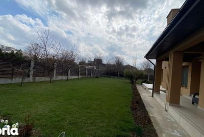 Casă cu 5 camere cu Canalizare în Militari