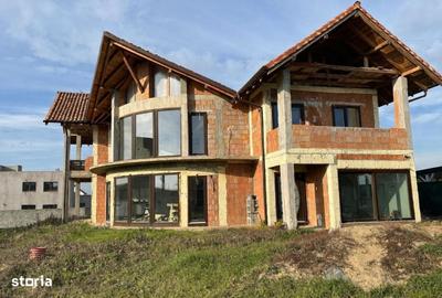 Casă cu 4 camere în Rontău - 8