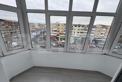 Garsoniera 30 mp, zona 9 Mai - 6