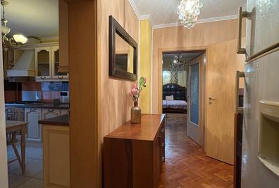 Apartament cu 4 camere semidecomandat, mobilat în Moșilor - 4