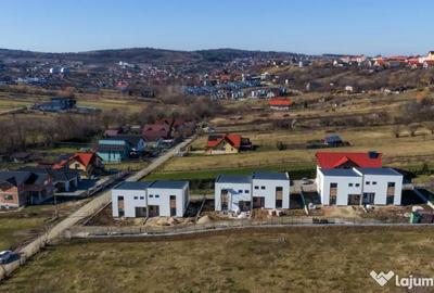 Casă cu 4 camere cu Teren 235 Mp în Central