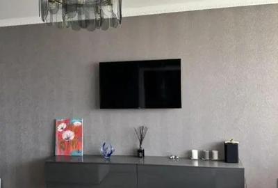 Apartament cu 3 camere decomandat în Ștefan cel Mare