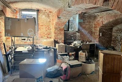 Proprietar vand, inchriez spatiu Piata Unirii! - 6