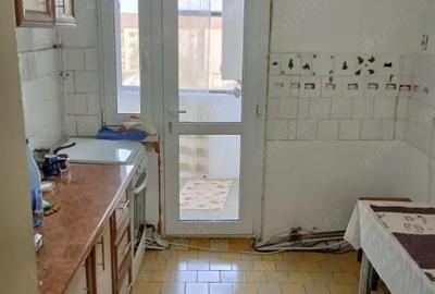 Vand apartament cu 3 camere Vand apartament cu 3 camere - 4