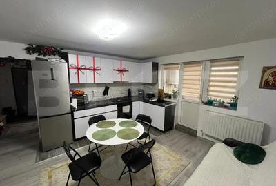 Apartament renovat, decomandat , 2 camere, zona micro 3 - 1