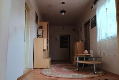 Casă cu 3 camere cu Teren 420 Mp în Eșelnița - 8