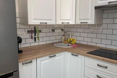 Apartament cu 2 camere semidecomandat, mobilat în Decebal - 8