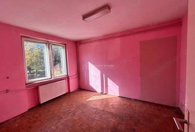 Apartament cu 3 camere semidecomandat în Central - 4