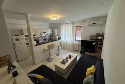 Apartament cu 2 camere semidecomandat, mobilat în Apărătorii Patriei