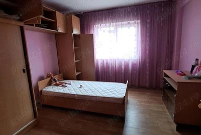 Apartament cu 2 camere decomandat în Săvinești - 4
