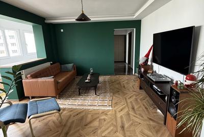 Apartament cu 3 camere semidecomandat în Dristor - 1