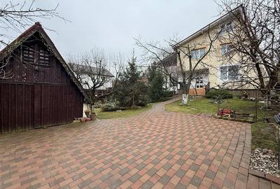 Casă cu 5 camere cu Teren 550 Mp în Bucium