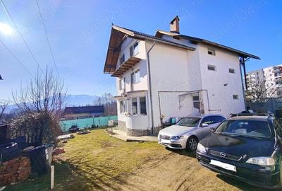 Casă cu 7 camere cu Teren 650 Mp în Central - 9