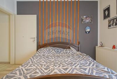 Apartament cu 3 camere decomandat, mobilat în Tractorul - 16