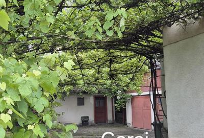 Casa de vanzare in Mun. Reghin, la ?oseaua principala, aproape de centru comercial, pia?a - 2