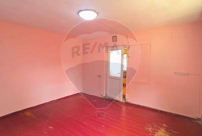 Casă cu 3 camere cu Canalizare în Nord-Est - 5